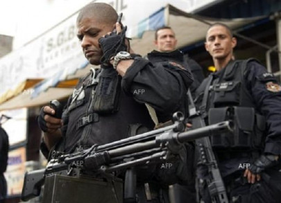 brazilian troops launch anti crime operations in rio slums