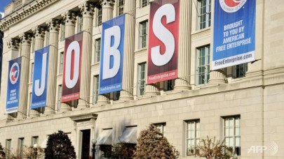 unemployment declines us records strong job creation in july