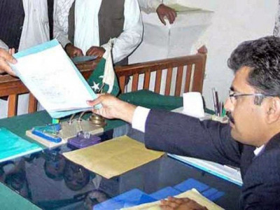 nawaz sharif files nomination papers for na 120 by poll