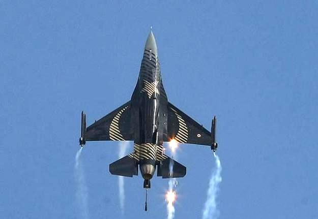 a solo turk f 16 in action photo cnnturk