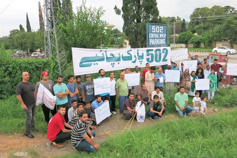 community comes out to save a park community comes out to save a park