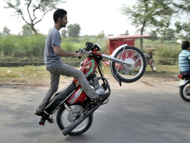 riding without helmets lights rear view mirrors endangers lives photo express riding without helmets lights rear view mirrors endangers lives photo express