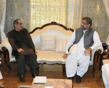 pm abbasi directs railway ministry for speedy completion of projects
