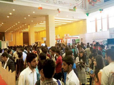 students flock to development expo in capital