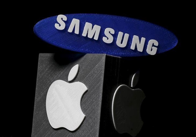 3d printed samsung and apple logos are seen in this picture illustration made in zenica bosnia and herzegovina on january 26 2016 photo reuters