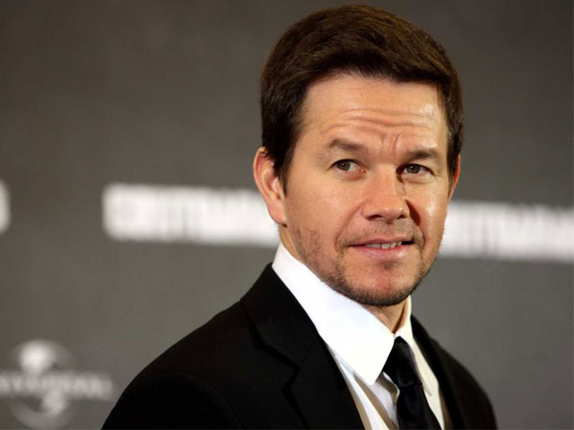 mark wahlberg named world s highest paid actor in 2017