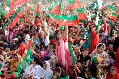 policemen ate more than rs326m during 2014 dharna policemen ate more than rs326m during 2014 dharna