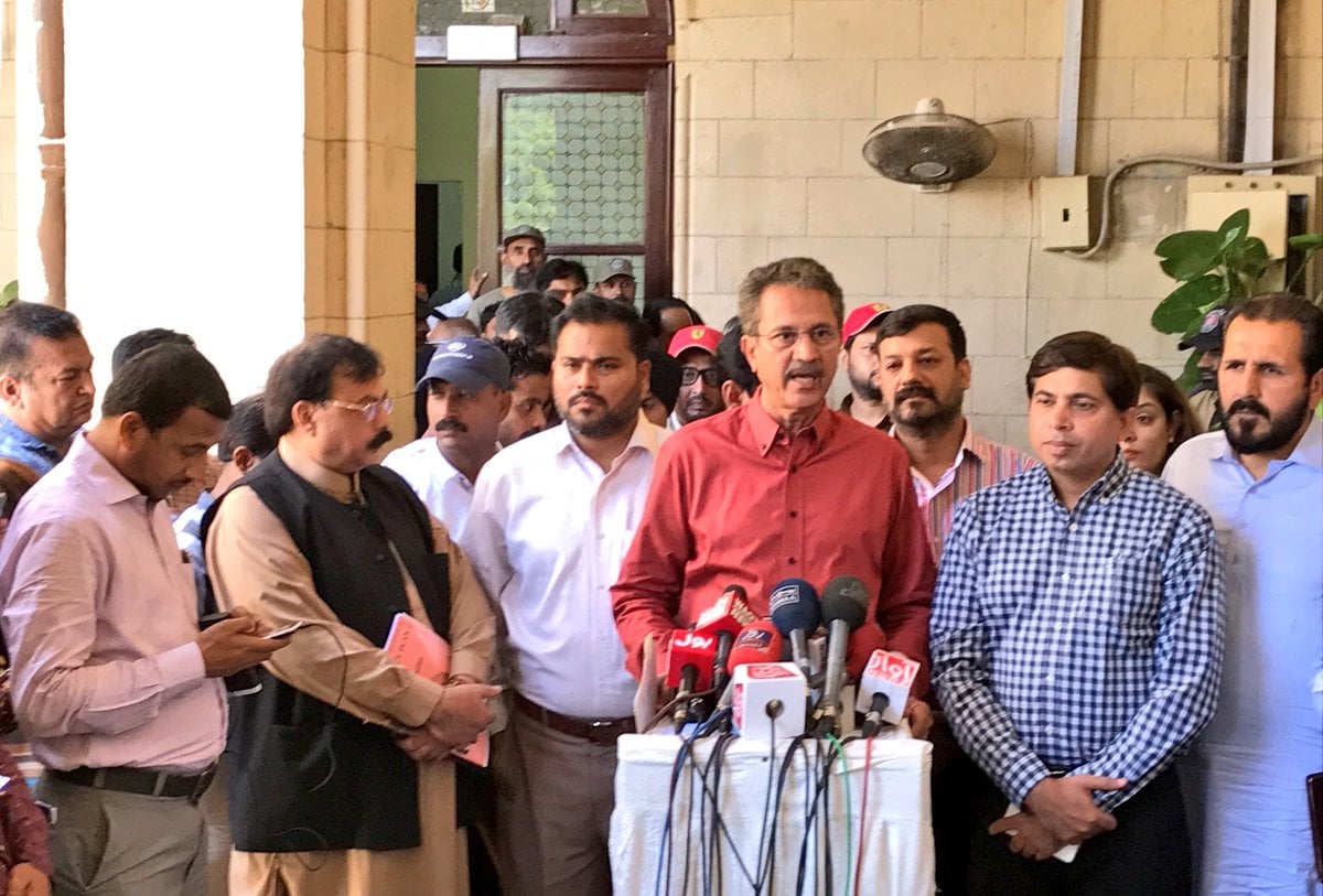 karachi mayor wasim akhter addresses a press conference photo twitter