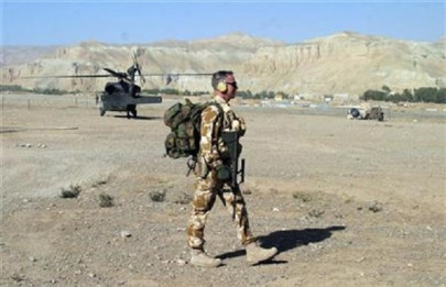 new zealand to increase military personnel in afghanistan by three