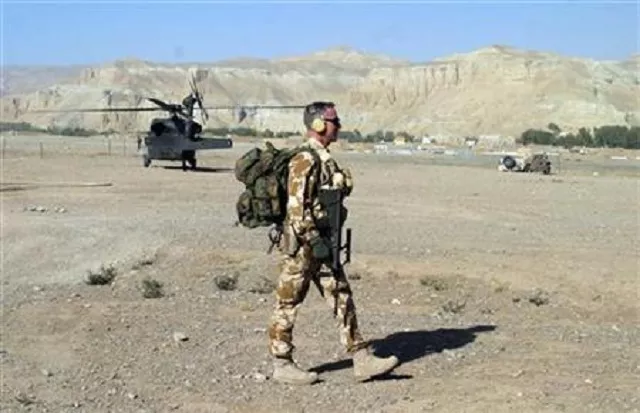 a soldier form new zealand patrols an airstrip in the central province of bamiyan october 5 2006 photo reuters a soldier form new zealand patrols an airstrip in the central province of bamiyan october 5 2006 photo reuters