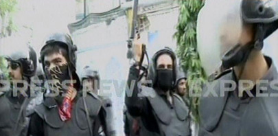 protesters marching to us consulate disperse after talks with police protesters marching to us consulate disperse after talks with police