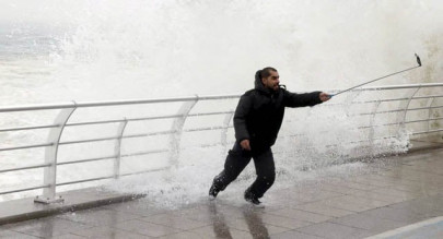 pakistani doctor publishes first research piece on selfie deaths pakistani doctor publishes first research piece on selfie deaths