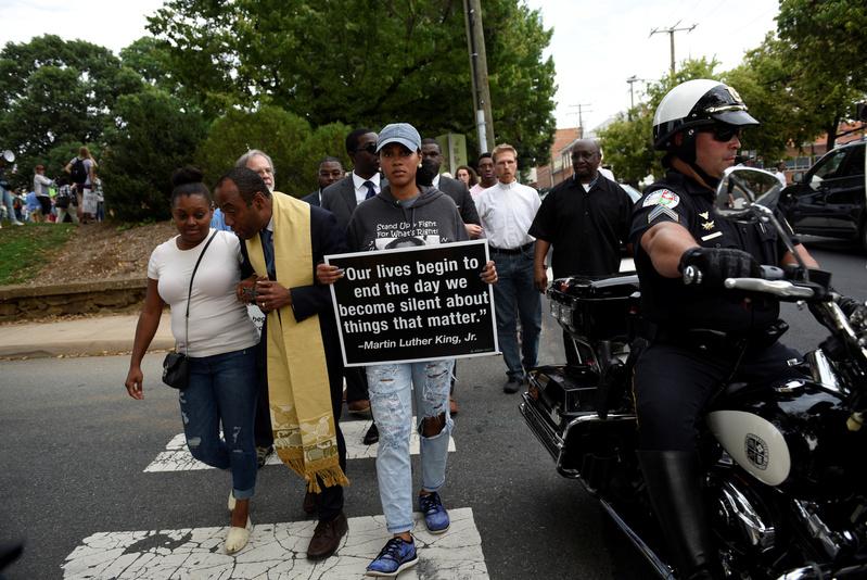 participants of quot charlottesville to d c the march to confront white supremacy quot begin a ten day trek to the nation 039 s capital from charlottesville virginia us august 28 2017 photo reuters