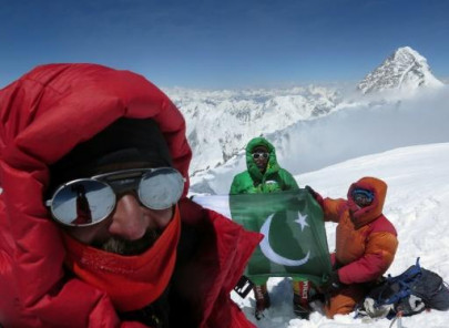 veteran climber retires after final summit in pakistan veteran climber retires after final summit in pakistan