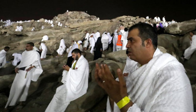 two million muslims begin hajj in makkah