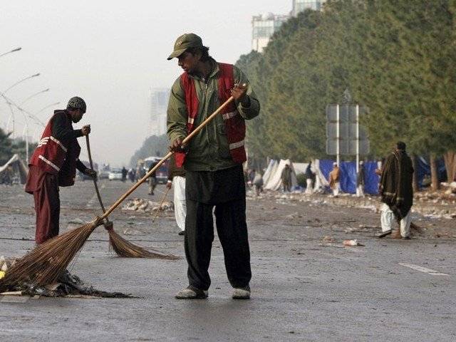 leaves of sanitation staff cancelled regular anti dengue spray to continue in city during eid photo file