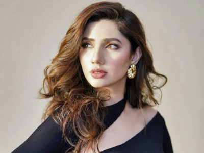 mahira khan wants you to know that she s not marrying anytime soon