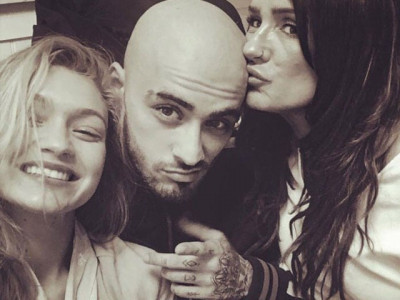 fans are having a meltdown as zayn malik shaves his head bald fans are having a meltdown as zayn malik shaves his head bald