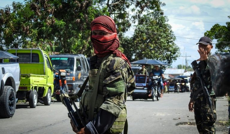 philippine troops back rebels fighting pro islamic state group