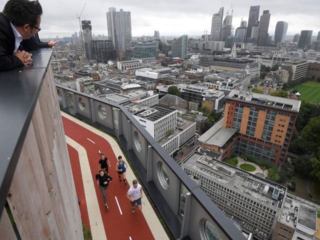 don t look down london runners stretch their legs 16 floors up