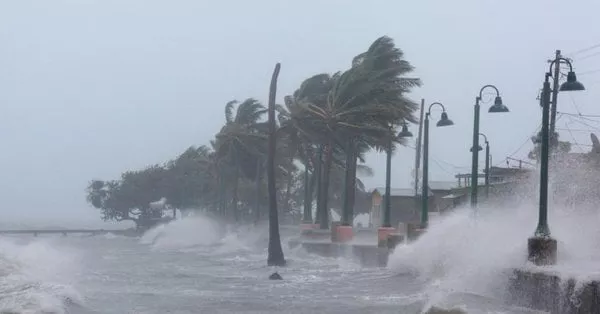 waves crash against the seawall as hurricane irma slammed across islands in the northern caribbean on wednesday in fajardo puerto rico september 6 2017 photo reuters waves crash against the seawall as hurricane irma slammed across islands in the northern caribbean on wednesday in fajardo puerto rico september 6 2017 photo reuters