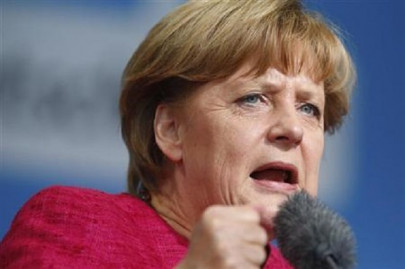 merkel vows to press on with rallies despite jeers merkel vows to press on with rallies despite jeers