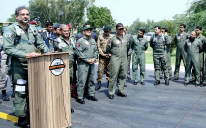 pm lauds paf s high morale flies f 16 pm lauds paf s high morale flies f 16