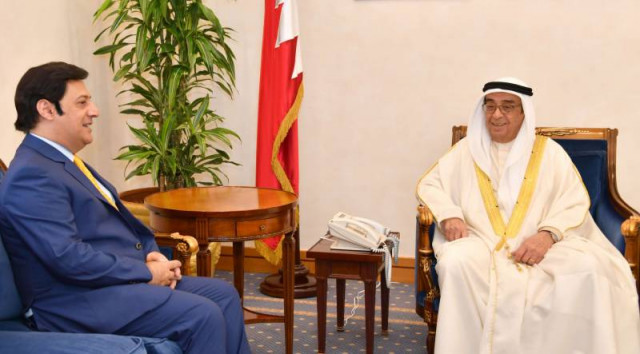 pakistan 039 s ambassador to bahrain javed malik with bahrain 039 s deputy pm sheikh mohammad bin mubarak al khalifa photo radio pakistan pakistan 039 s ambassador to bahrain javed malik with bahrain 039 s deputy pm sheikh mohammad bin mubarak al khalifa photo radio pakistan