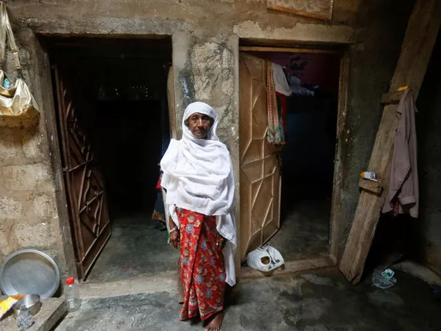 hoor bahar 60 a rohingya immigrant living in pakistan poses for a photograph at her residence in arkanabad in karachi pakistan september 7 2017 photo reuters hoor bahar 60 a rohingya immigrant living in pakistan poses for a photograph at her residence in arkanabad in karachi pakistan september 7 2017 photo reuters