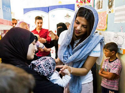 priyanka chopra visits syrian refugees plays with kids calls for peace