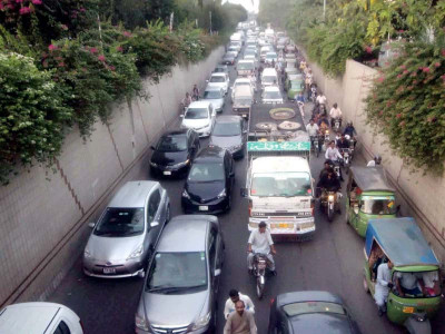 lahore traffic on the backfoot amid cricket fever