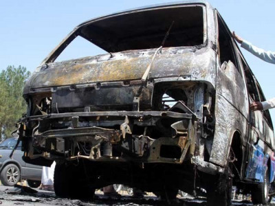 13 dead in pindi road accident 13 dead in pindi road accident