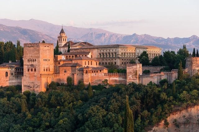 alhambra palace photo wikipedia alhambra palace photo wikipedia