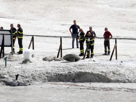 rescuers arrive at solfatara di pozzuoli where three people died in the crater at pozzuoli naples photo courtesy the independent