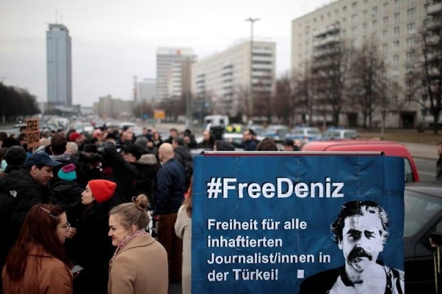 protestors demonstrate calling for the freedom of german turkish journalist deniz yucel in the streets of berlin germany february 19 2017 photo reuters axel schmidt protestors demonstrate calling for the freedom of german turkish journalist deniz yucel in the streets of berlin germany february 19 2017 photo reuters axel schmidt