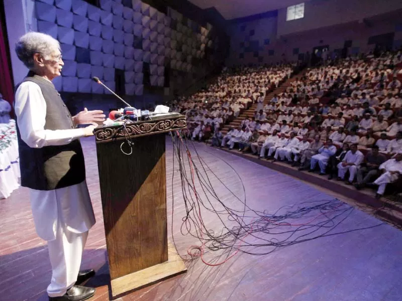 k p cm pervez khattak addresses participants at the laptop distribution ceremony held in peshawar to reward meritorious students photo ppi k p cm pervez khattak addresses participants at the laptop distribution ceremony held in peshawar to reward meritorious students photo ppi