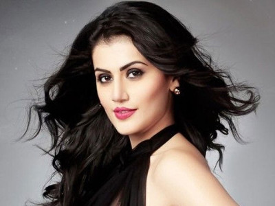 judwaa 2 starlet taapsee pannu gets trolled for a bikini snap judwaa 2 starlet taapsee pannu gets trolled for a bikini snap