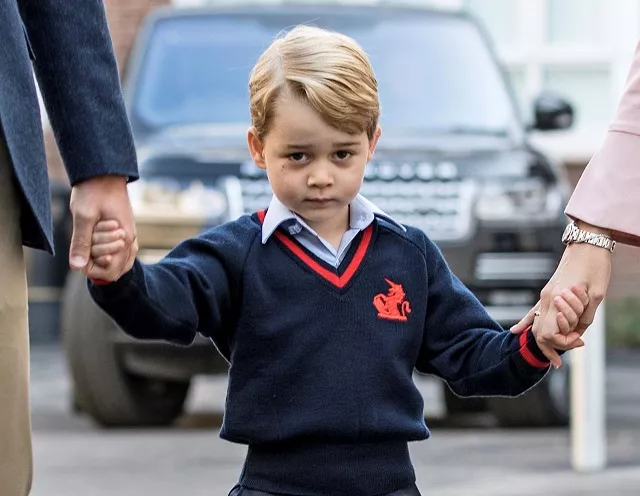 prince george holds his father britain 039 s prince william 039 s hand as he arrives on his first day of school at thomas 039 s school in battersea london september 7 2017 photo reuters richard pohle pool prince george holds his father britain 039 s prince william 039 s hand as he arrives on his first day of school at thomas 039 s school in battersea london september 7 2017 photo reuters richard pohle pool
