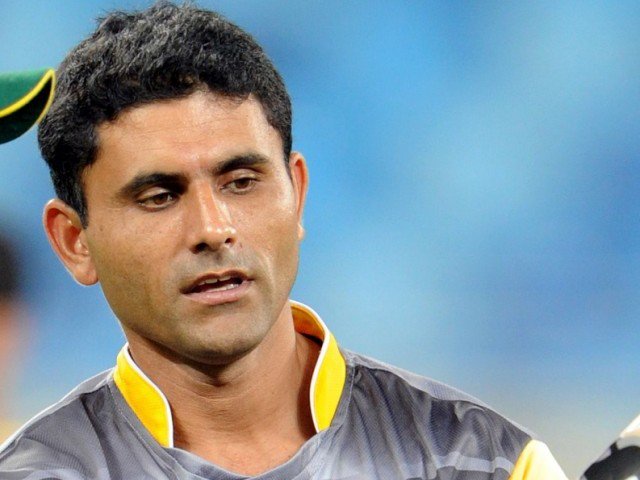 abdul razzaq supports change of venue for asia cup