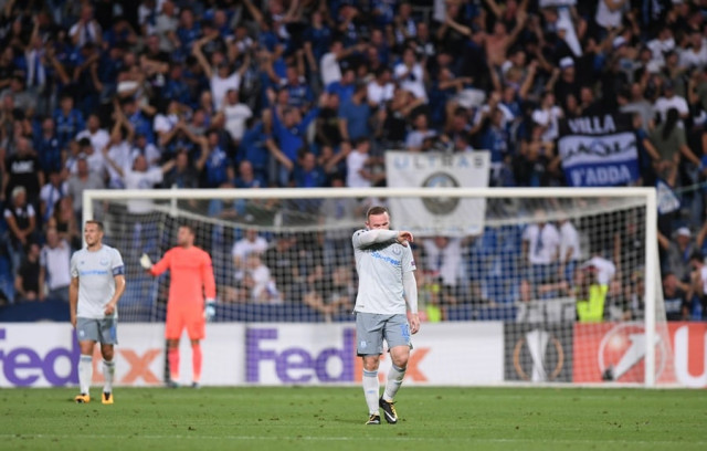 everton 039 s wayne rooney looks dejected after atalanta 039 s alejandro gomez scores their second goal in europa league encounter on september 14 2017 photo reuters everton 039 s wayne rooney looks dejected after atalanta 039 s alejandro gomez scores their second goal in europa league encounter on september 14 2017 photo reuters