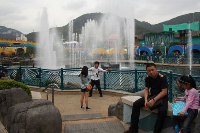 man dies in buried alive haunted house attraction man dies in buried alive haunted house attraction