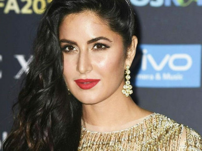 katrina kaif s towel workout will give you gym goals katrina kaif s towel workout will give you gym goals