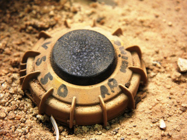 landmine three soldiers wounded in kurram blast