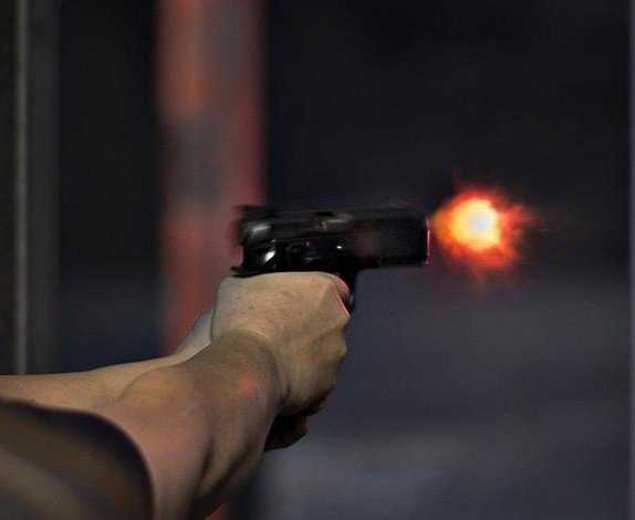 robber named bhund shoots self in groin