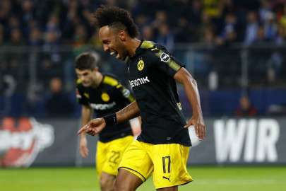 dortmund thrash hamburg to claim top spot dortmund thrash hamburg to claim top spot