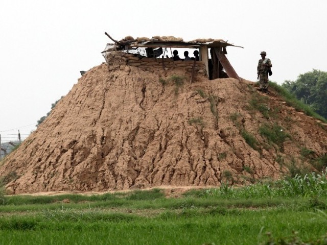 indian border security force fires mortars in charwa sector punjab rangers responds befittingly ispr photo afp