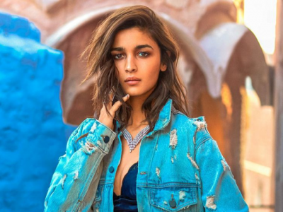 alia bhatt spotted partying with ex boyfriend ali dadarkar alia bhatt spotted partying with ex boyfriend ali dadarkar