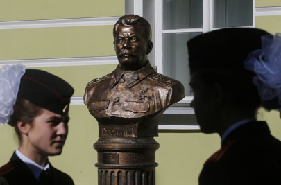 russia unveils controversial stalin bust russia unveils controversial stalin bust