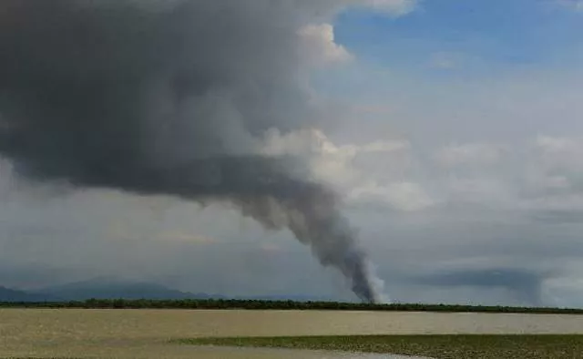 smoke billows from myanmar 039 s rakhine state as seen from the bangladeshi shore photo afp smoke billows from myanmar 039 s rakhine state as seen from the bangladeshi shore photo afp