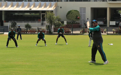 sarfraz and co leave for uae ahead of sri lanka series